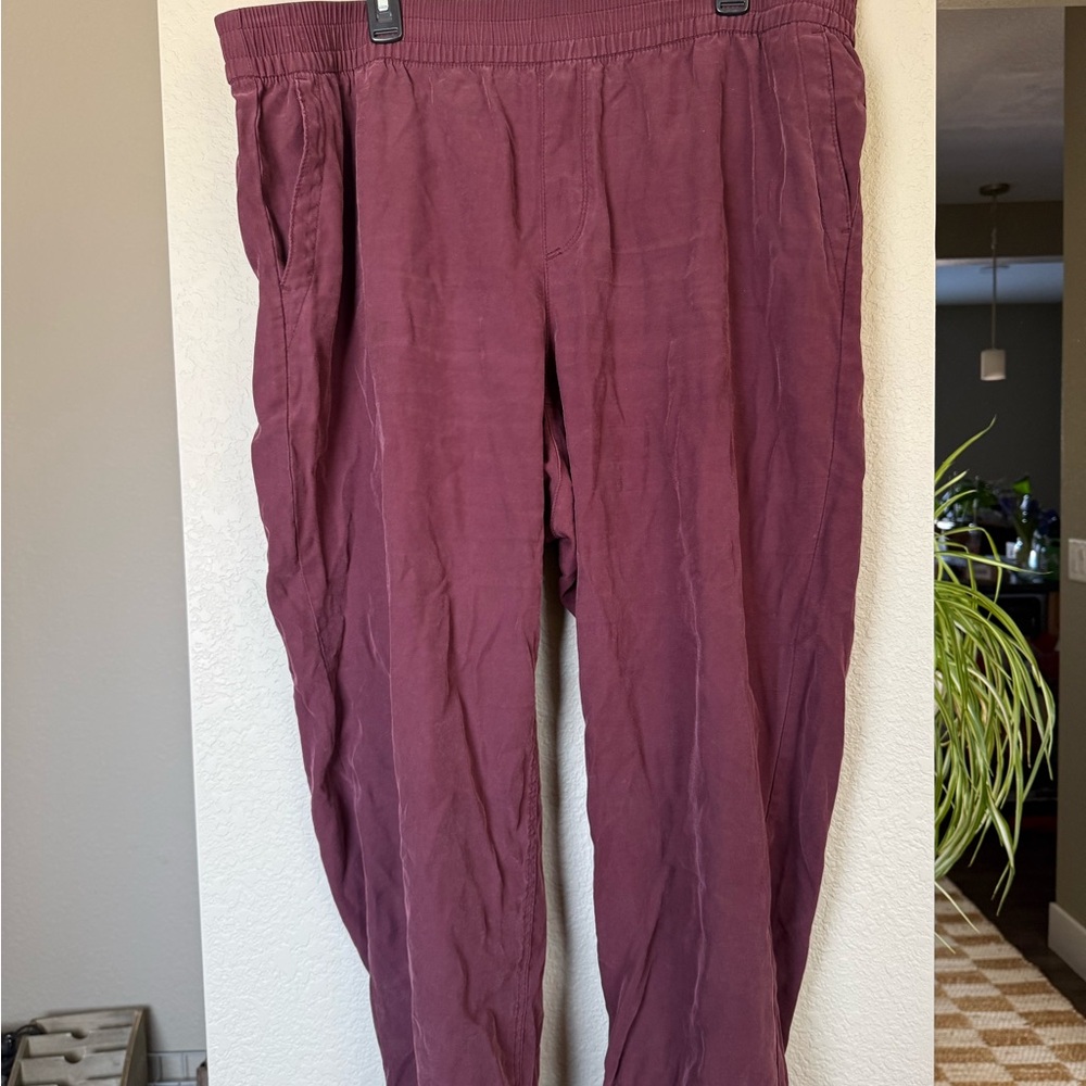 Old Navy Men's Burgundy Joggers